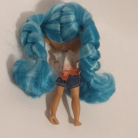 CUTE HAIRDORABLES Series 2 Doll with Outfit - Picture 2 of 2